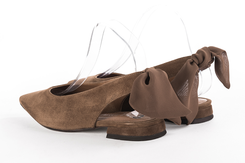 Chocolate brown women's slingback shoes. Pointed toe. Flat block heels. Rear view - Florence KOOIJMAN